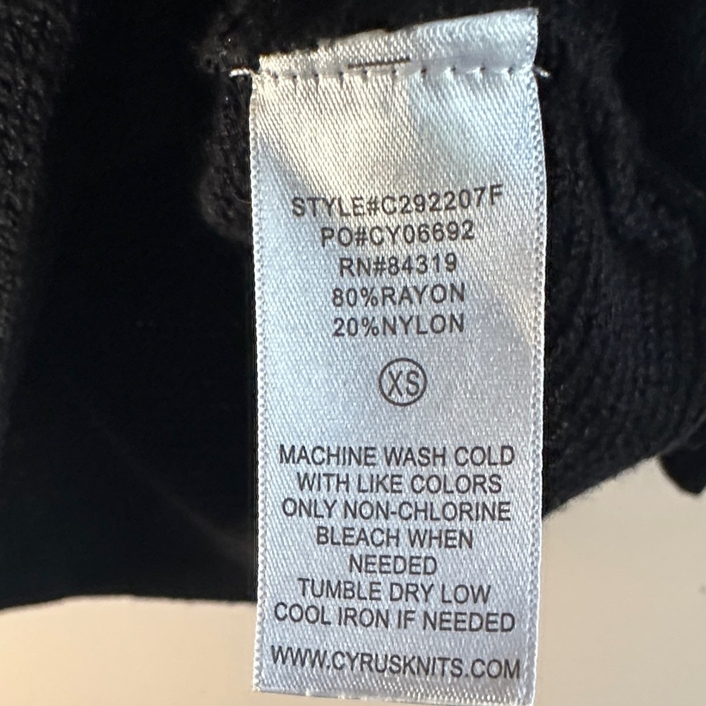 Cyrus Women's Black V-Neck Sweater - Picture 3 of 6